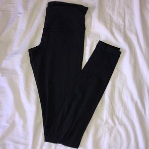 black lululemon leggings